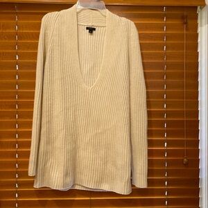 Ann Taylor Wool blend v-neck cream warm long sweater Gently Loved size (s) (c)